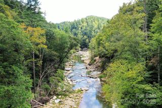 999 Hardison Falls Trail, Bat Cave, NC 28710