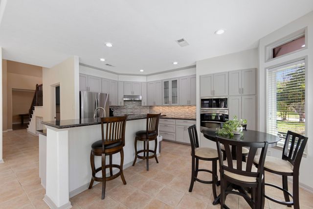 10227 Crescent Bluff Lane, Houston, TX 77070