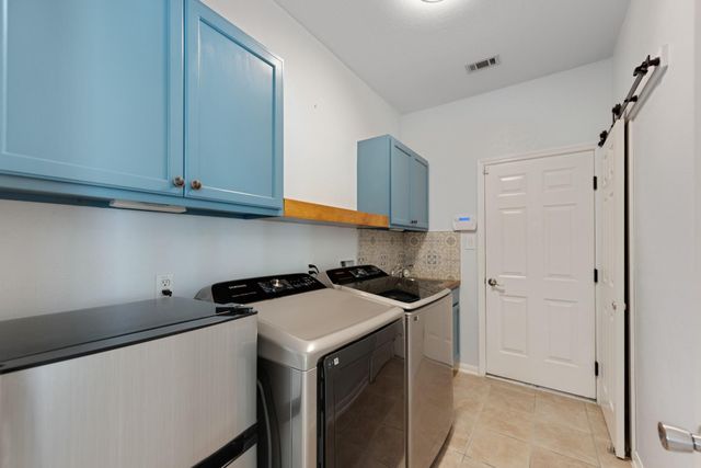 10227 Crescent Bluff Lane, Houston, TX 77070