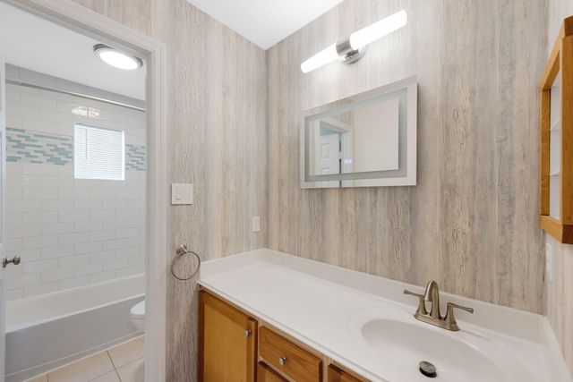 10227 Crescent Bluff Lane, Houston, TX 77070