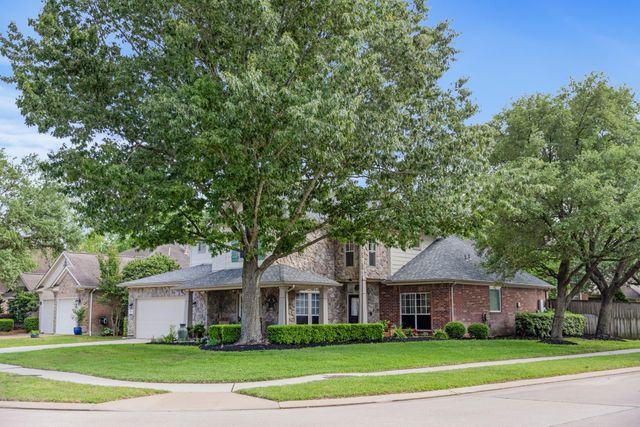 10227 Crescent Bluff Lane, Houston, TX 77070