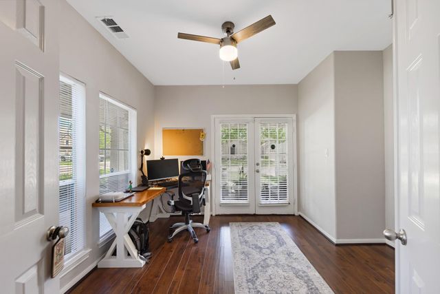 10227 Crescent Bluff Lane, Houston, TX 77070