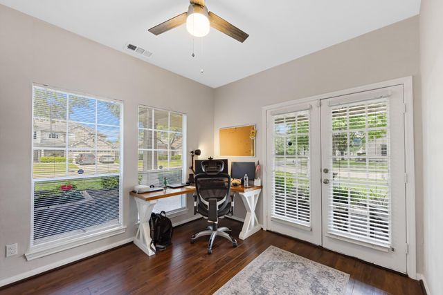 10227 Crescent Bluff Lane, Houston, TX 77070