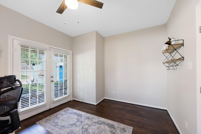 10227 Crescent Bluff Lane, Houston, TX 77070