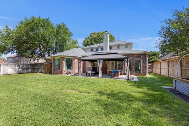 10227 Crescent Bluff Lane, Houston, TX 77070