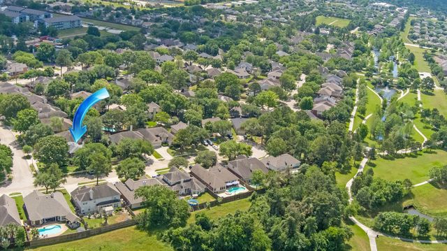 10227 Crescent Bluff Lane, Houston, TX 77070