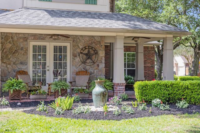 10227 Crescent Bluff Lane, Houston, TX 77070