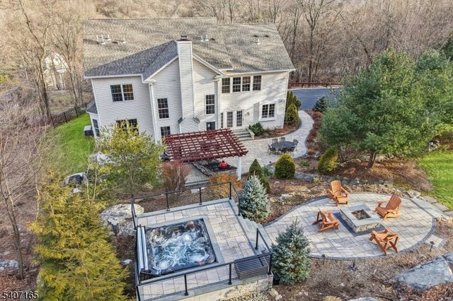 32 Harrison Mount Lake Rd, Ringwood Boro, NJ 07456