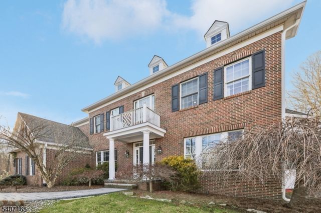 32 Harrison Mount Lake Rd, Ringwood Boro, NJ 07456