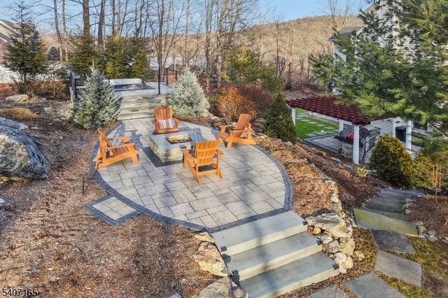 32 Harrison Mount Lake Rd, Ringwood Boro, NJ 07456