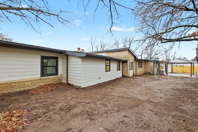 12 E Sequoia Dr, Wichita, KS 67206