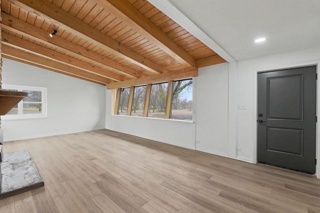 12 E Sequoia Dr, Wichita, KS 67206