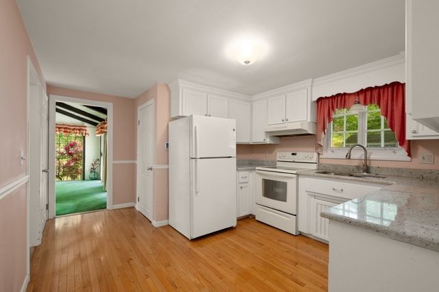 73 Hood Road, Tewksbury, MA 01876