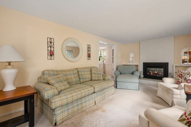 73 Hood Road, Tewksbury, MA 01876