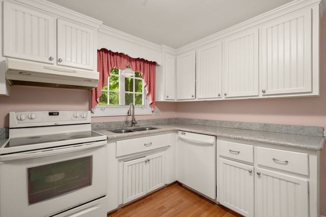 73 Hood Road, Tewksbury, MA 01876