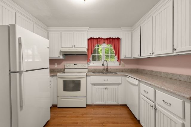 73 Hood Road, Tewksbury, MA 01876