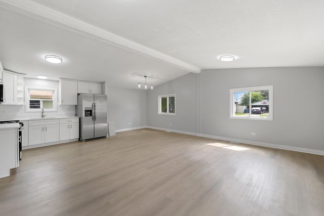 1139 W Barry Lane, Sauk Village, IL 60411