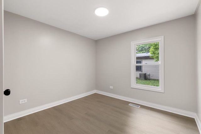 1139 W Barry Lane, Sauk Village, IL 60411
