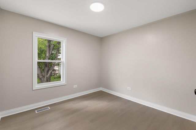 1139 W Barry Lane, Sauk Village, IL 60411