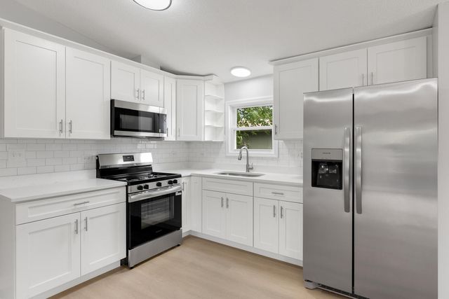 1139 W Barry Lane, Sauk Village, IL 60411