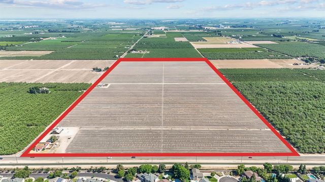 715 W Taylor Rd, Turlock, CA 95382