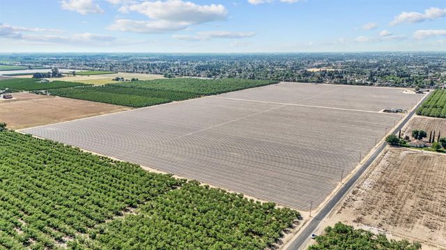 715 W Taylor Rd, Turlock, CA 95382