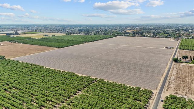 715 W Taylor Rd, Turlock, CA 95382