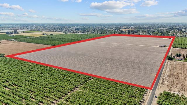 715 W Taylor Rd, Turlock, CA 95382