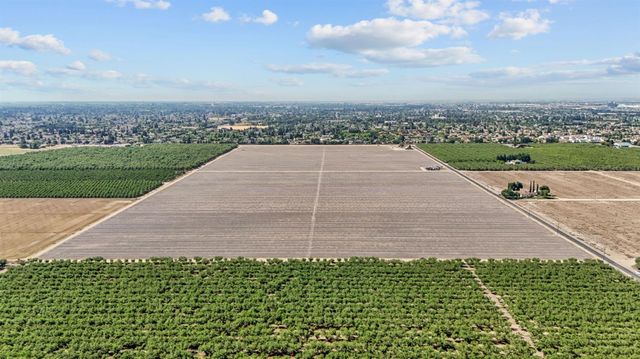 715 W Taylor Rd, Turlock, CA 95382