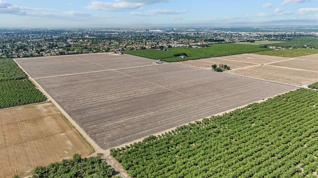 715 W Taylor Rd, Turlock, CA 95382