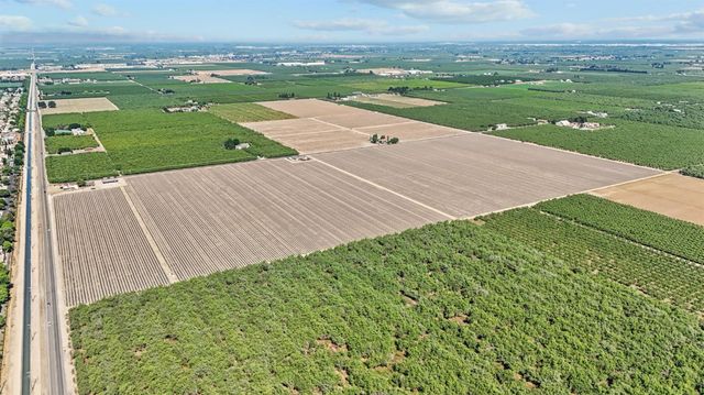 715 W Taylor Rd, Turlock, CA 95382