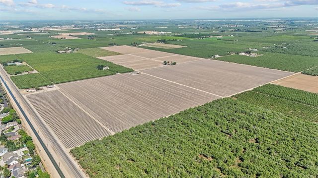 715 W Taylor Rd, Turlock, CA 95382