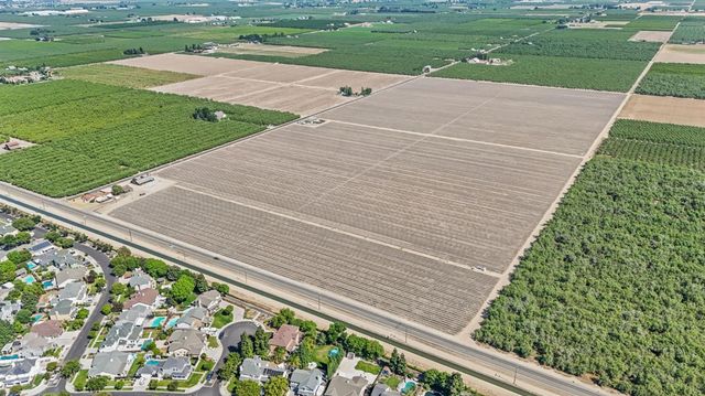 715 W Taylor Rd, Turlock, CA 95382