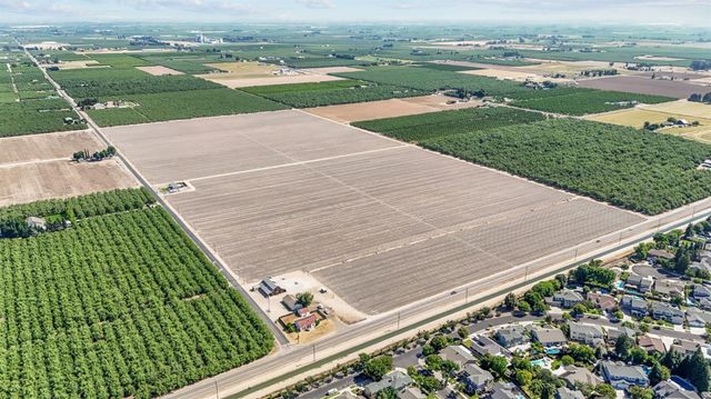 715 W Taylor Rd, Turlock, CA 95382