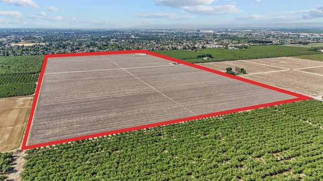 715 W Taylor Rd, Turlock, CA 95382