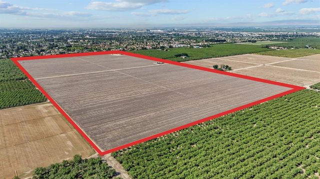 715 W Taylor Rd, Turlock, CA 95382