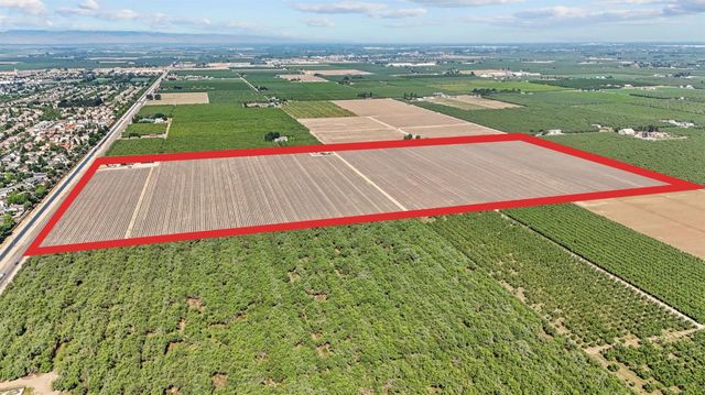 715 W Taylor Rd, Turlock, CA 95382