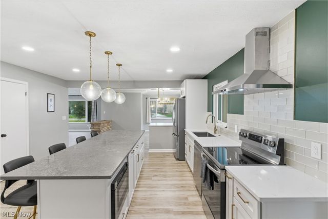 11526 Lake Avenue, Cleveland, OH 44102