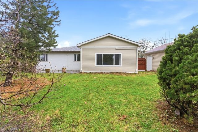 11526 Lake Avenue, Cleveland, OH 44102