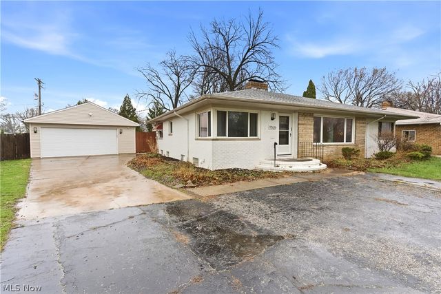 11526 Lake Avenue, Cleveland, OH 44102