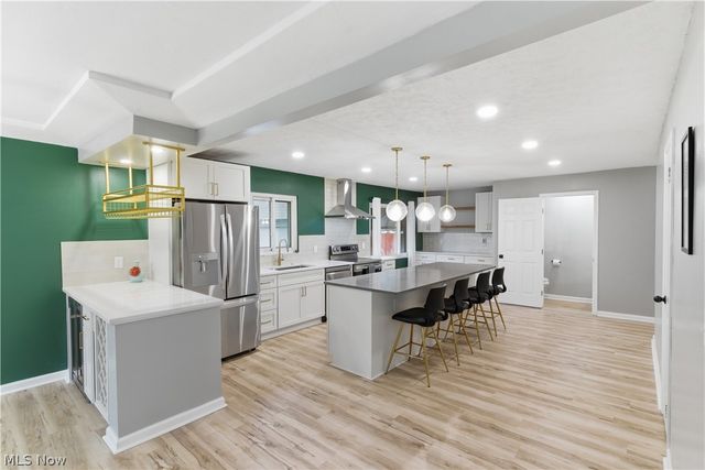 11526 Lake Avenue, Cleveland, OH 44102