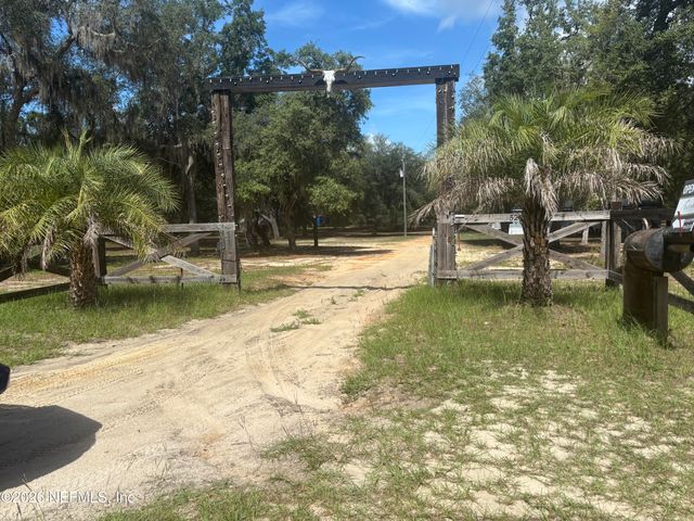 5270 ALMOND Court, Keystone Heights, FL 32656