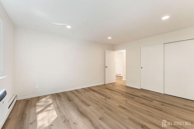 517 Cricket Lane, Woodbridge Proper, NJ 07095