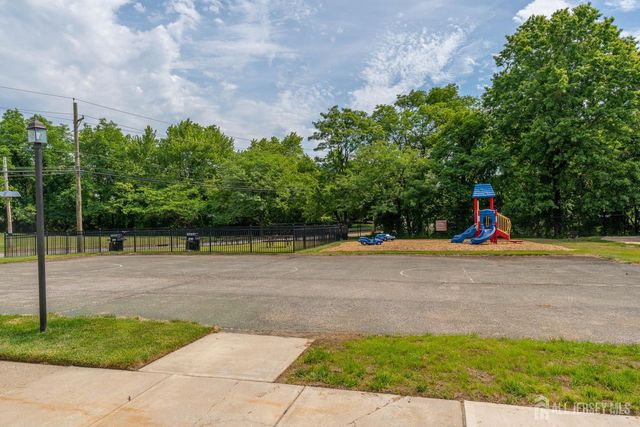 517 Cricket Lane, Woodbridge Proper, NJ 07095