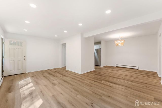 517 Cricket Lane, Woodbridge Proper, NJ 07095