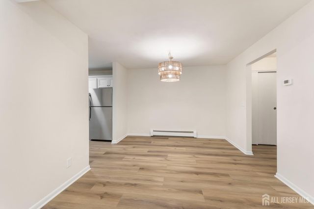 517 Cricket Lane, Woodbridge Proper, NJ 07095