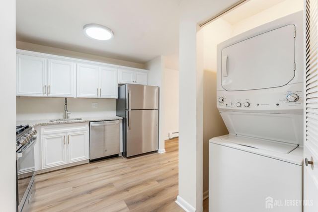 517 Cricket Lane, Woodbridge Proper, NJ 07095