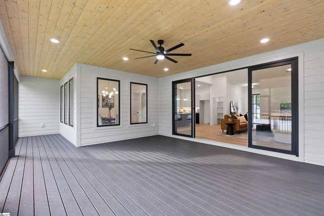757 New South Court, Wellford, SC 29385