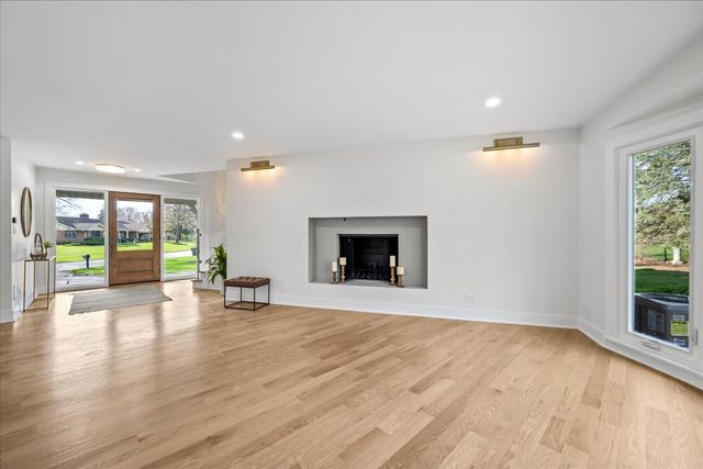 3492 Whirlaway Drive, Northbrook, IL 60062