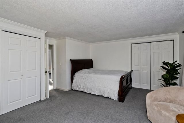 66 Sheri Ln 66, Agawam, MA 01001